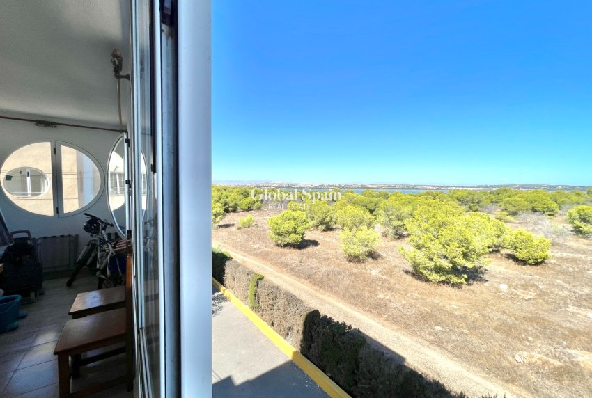 Wederverkoop - APPARTEMENT -
TORREVIEJA - Costa Blanca