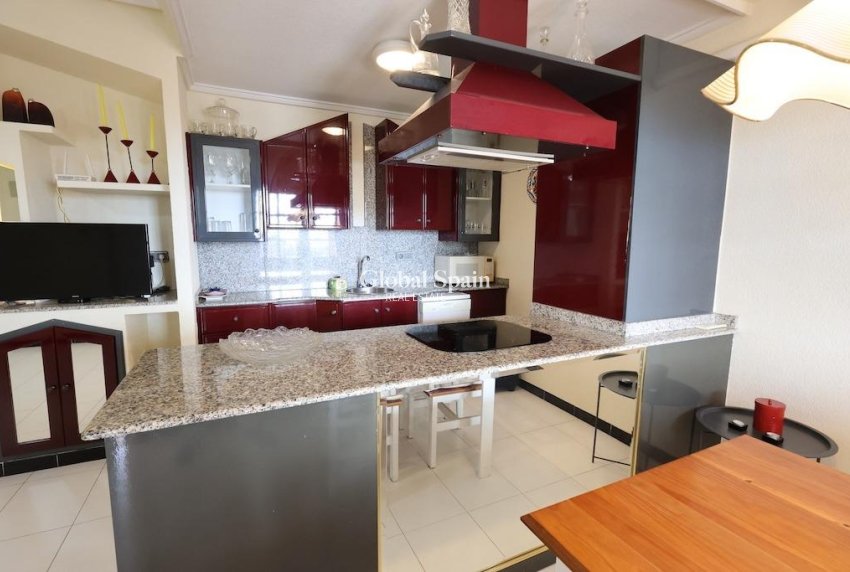 Wederverkoop - APPARTEMENT -
TORREVIEJA - Costa Blanca