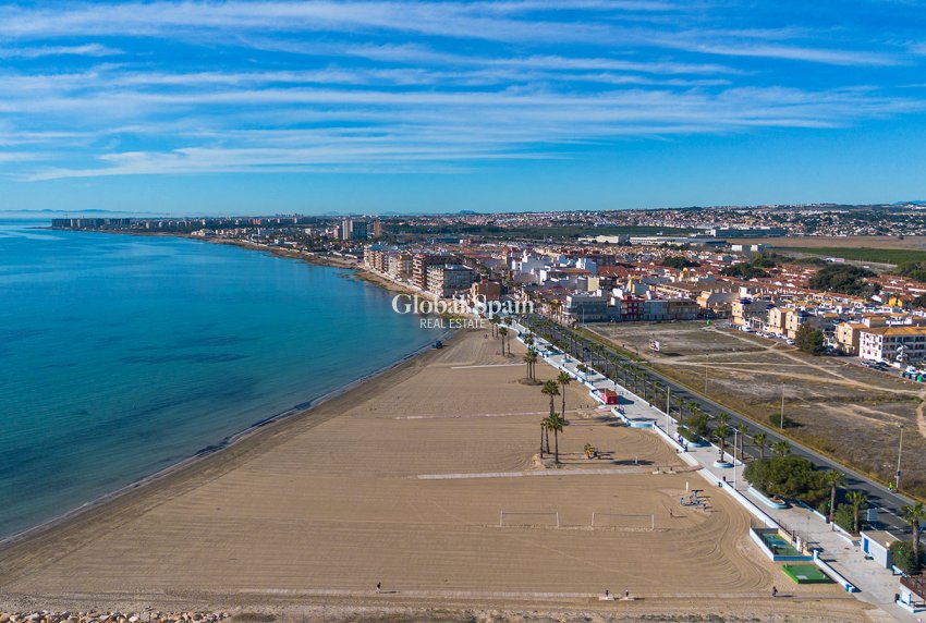 Wederverkoop - APPARTEMENT -
TORREVIEJA - Costa Blanca