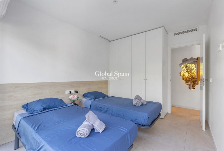 Wederverkoop - APPARTEMENT -
TORREVIEJA - Costa Blanca