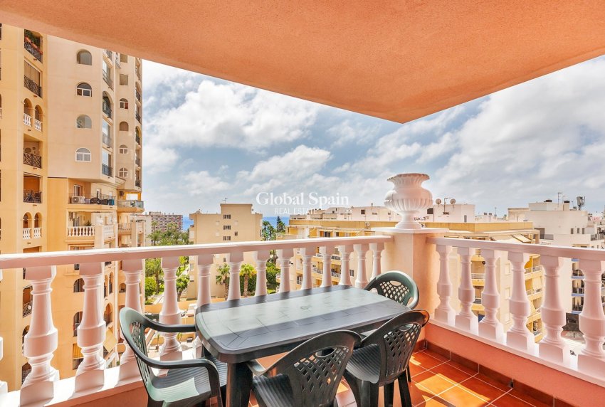 Wederverkoop - APPARTEMENT -
TORREVIEJA - Costa Blanca