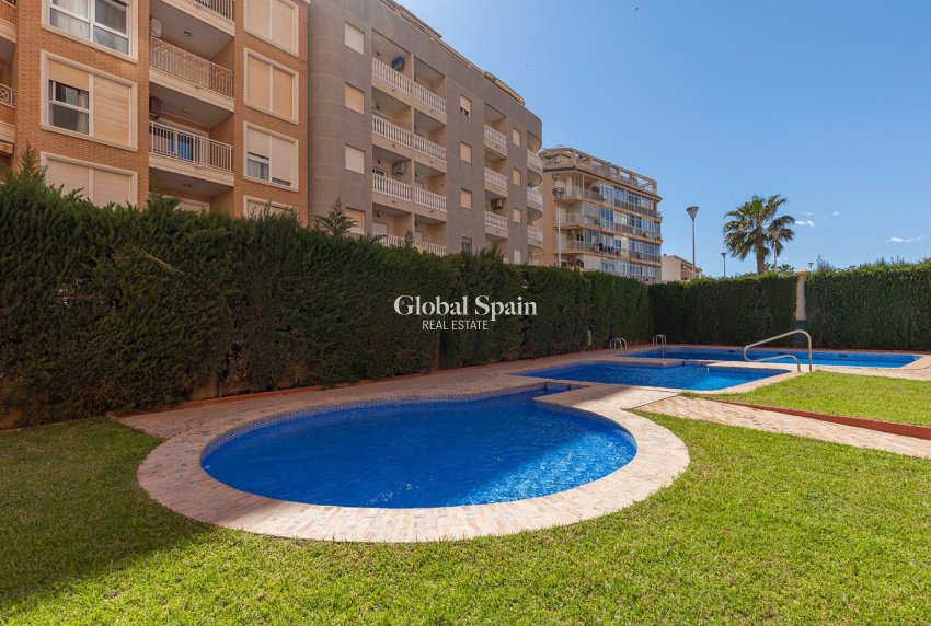 Wederverkoop - APPARTEMENT -
TORREVIEJA - Costa Blanca