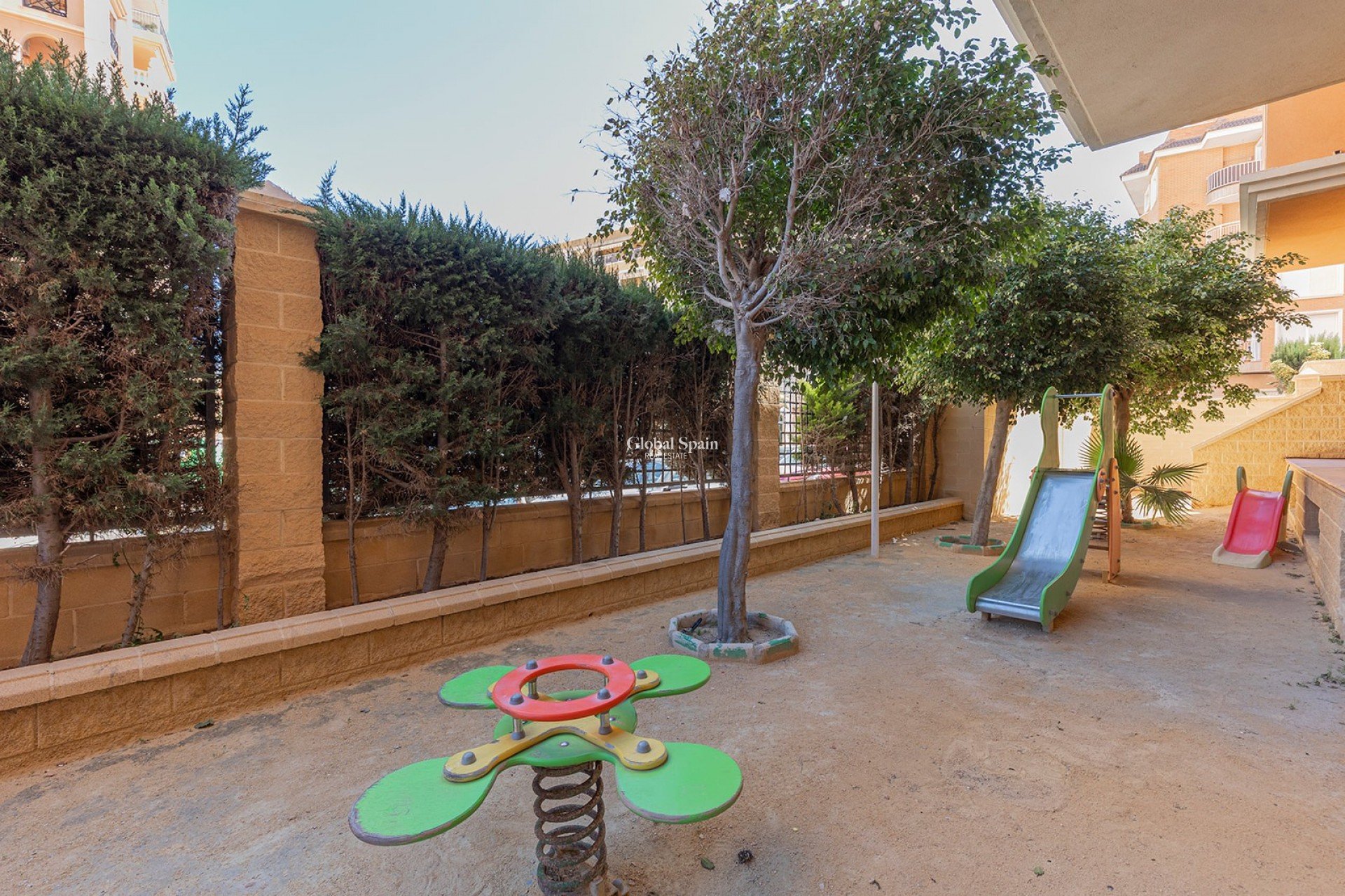 Wederverkoop - APPARTEMENT -
TORREVIEJA - Costa Blanca