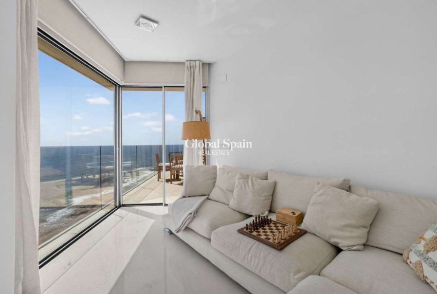 Wederverkoop - APPARTEMENT -
TORREVIEJA - Costa Blanca