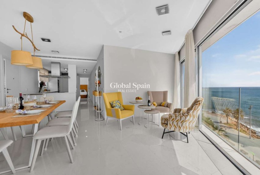 Wederverkoop - APPARTEMENT -
TORREVIEJA - Costa Blanca