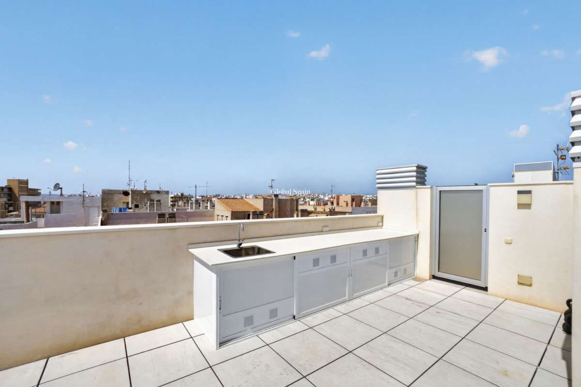 Wederverkoop - APPARTEMENT -
TORREVIEJA - Costa Blanca