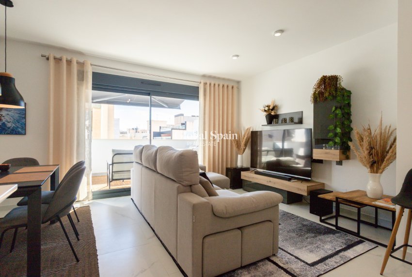 Wederverkoop - APPARTEMENT -
TORREVIEJA - Costa Blanca