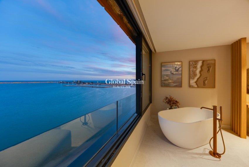 Wederverkoop - APPARTEMENT -
TORREVIEJA - Costa Blanca