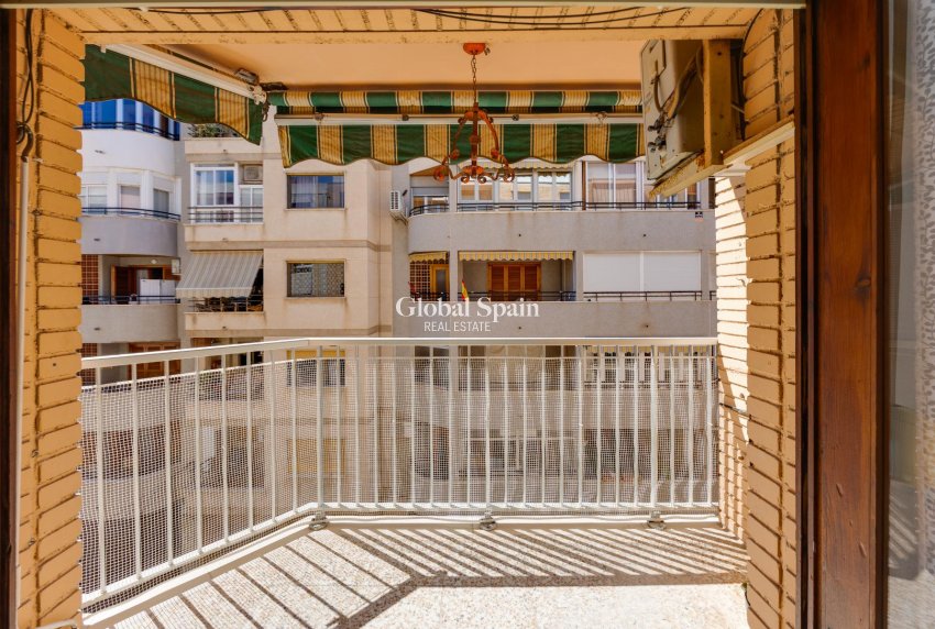 Wederverkoop - APPARTEMENT -
TORREVIEJA - Costa Blanca