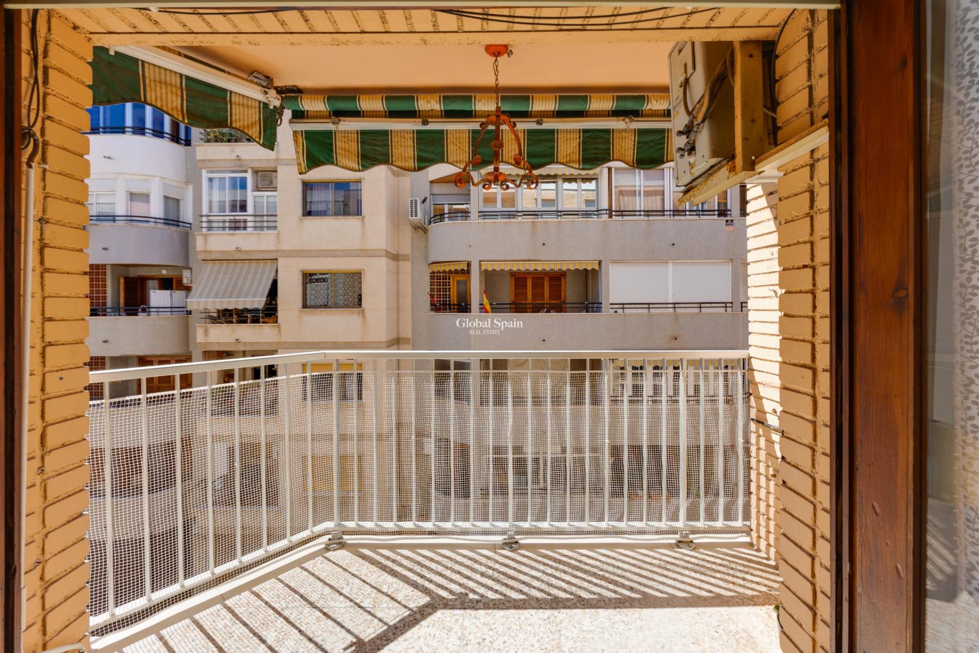 Wederverkoop - APPARTEMENT -
TORREVIEJA - Costa Blanca
