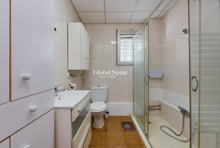 Wederverkoop - APPARTEMENT -
TORREVIEJA - Costa Blanca