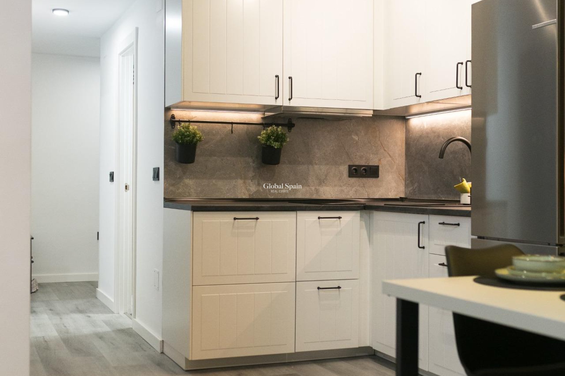 Wederverkoop - APPARTEMENT -
TORREVIEJA - Curva Del Palangre