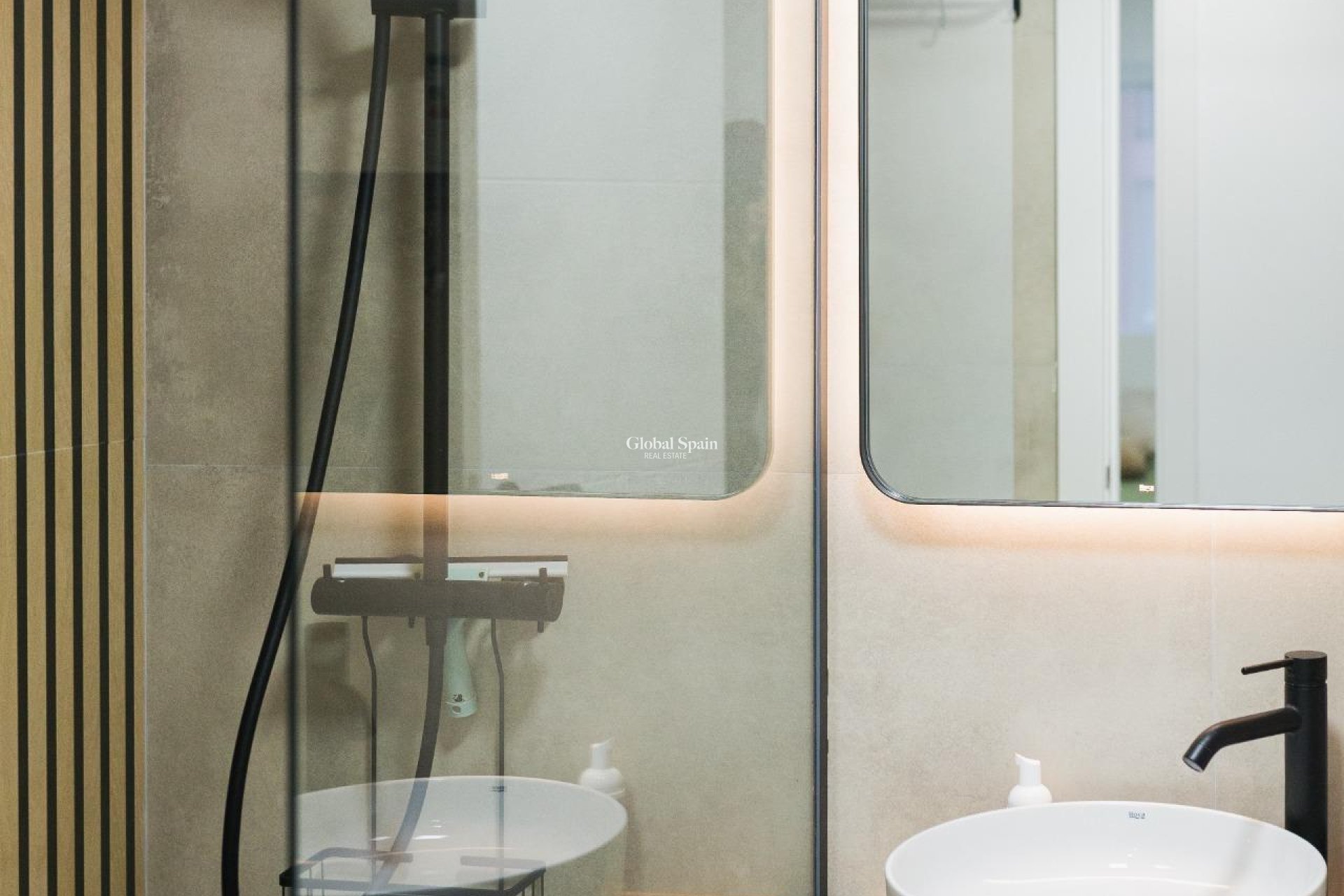 Wederverkoop - APPARTEMENT -
TORREVIEJA - Curva Del Palangre