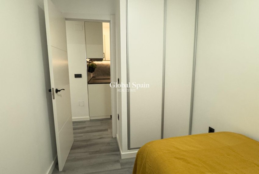 Wederverkoop - APPARTEMENT -
TORREVIEJA - Curva Del Palangre
