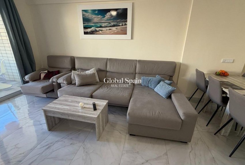 Wederverkoop - APPARTEMENT -
TORREVIEJA - Curva Del Palangre