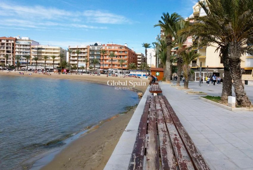 Wederverkoop - APPARTEMENT -
TORREVIEJA - Curva Del Palangre