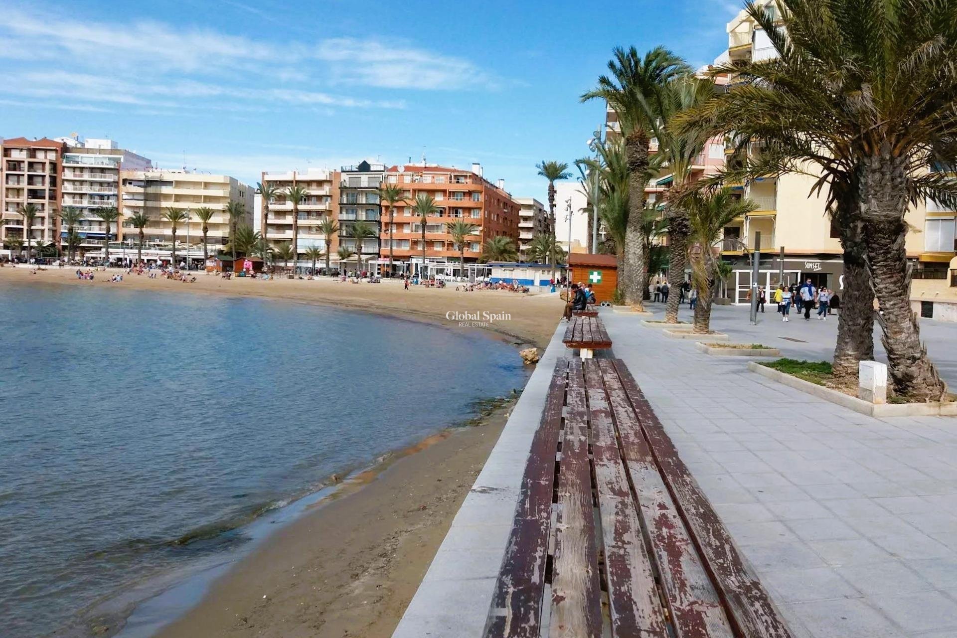 Wederverkoop - APPARTEMENT -
TORREVIEJA - Curva Del Palangre