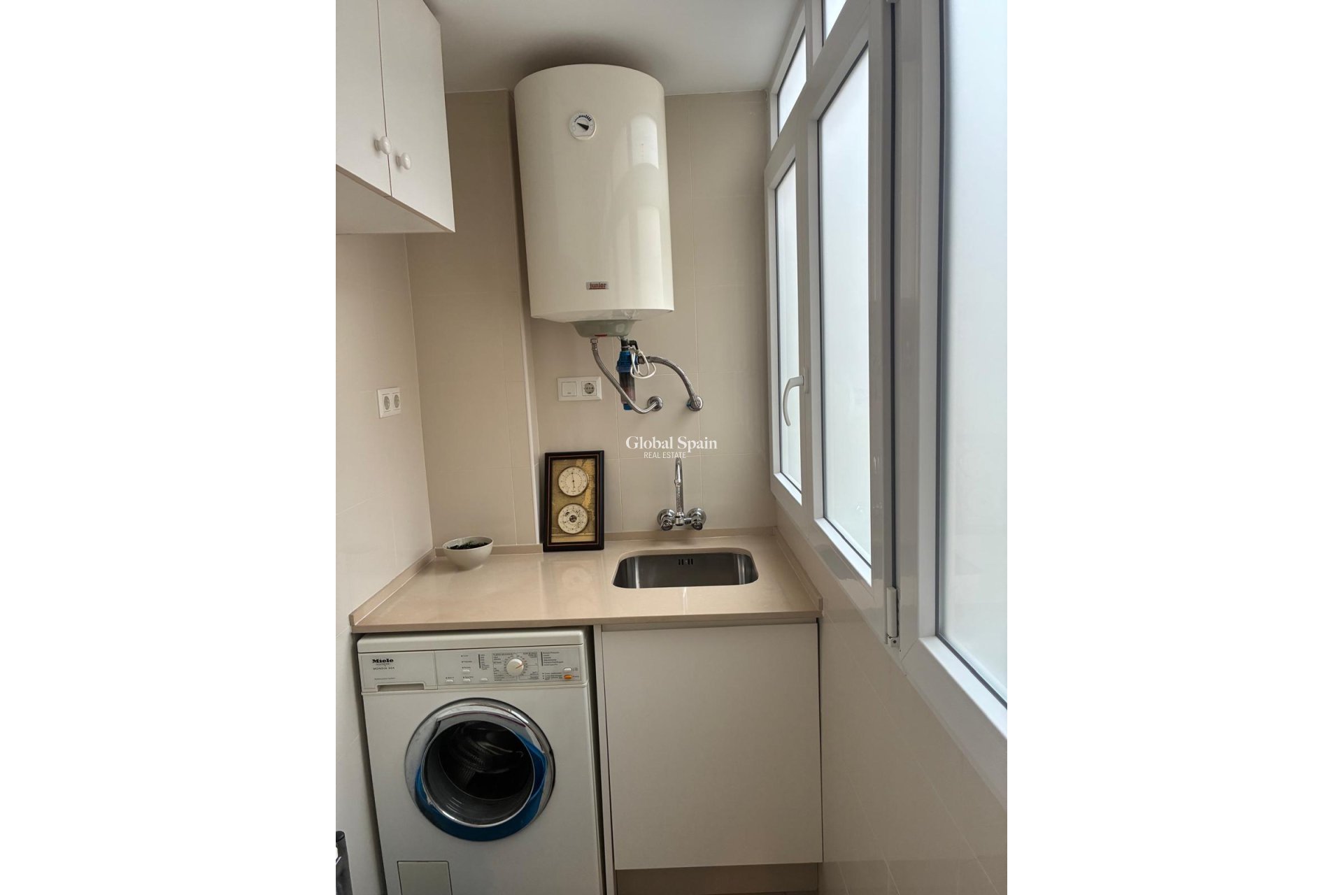 Wederverkoop - APPARTEMENT -
TORREVIEJA - El Acequión - Los Náufragos