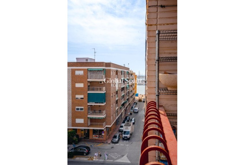 Wederverkoop - APPARTEMENT -
TORREVIEJA - El Acequión - Los Náufragos