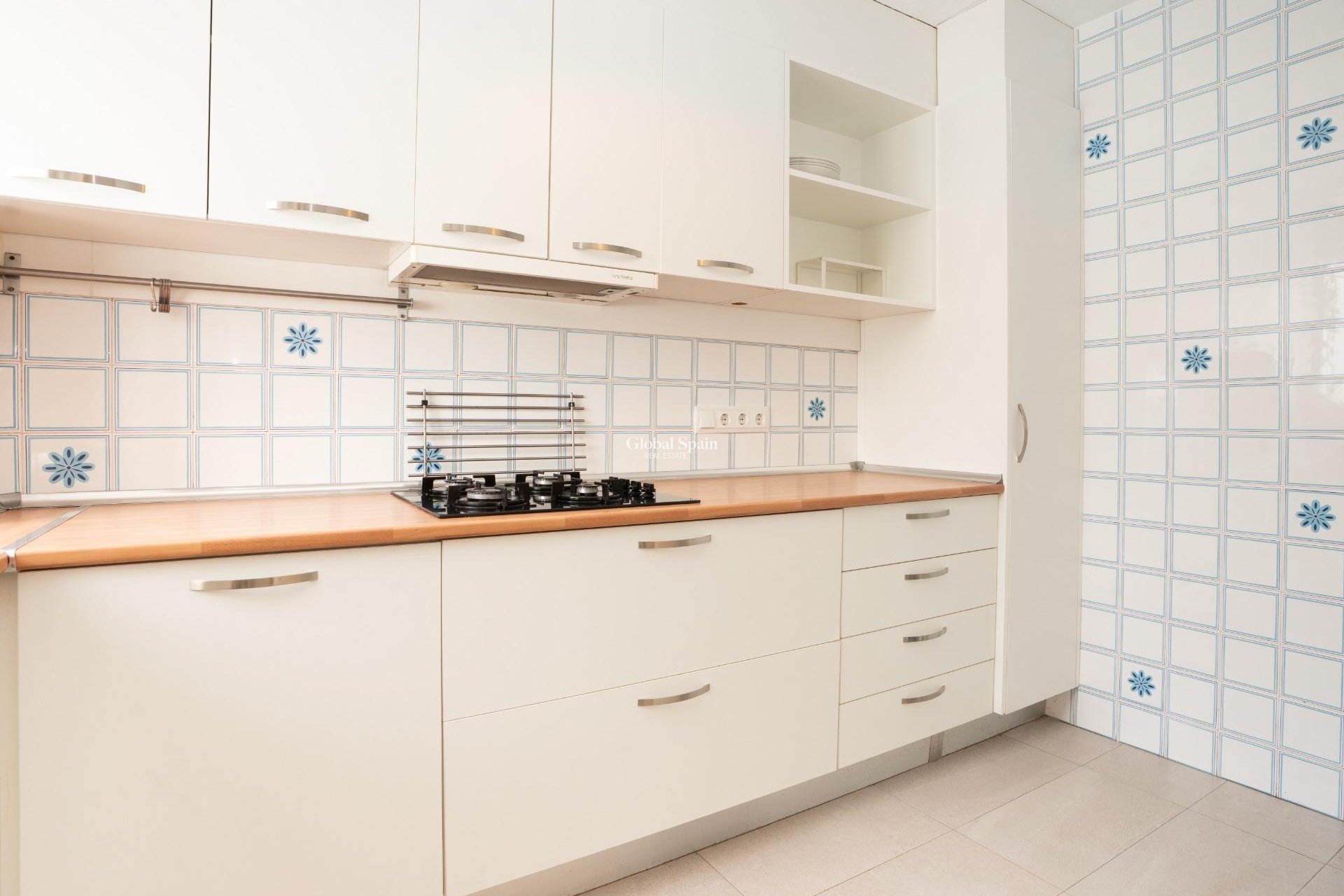 Wederverkoop - APPARTEMENT -
TORREVIEJA - El Acequión - Los Náufragos