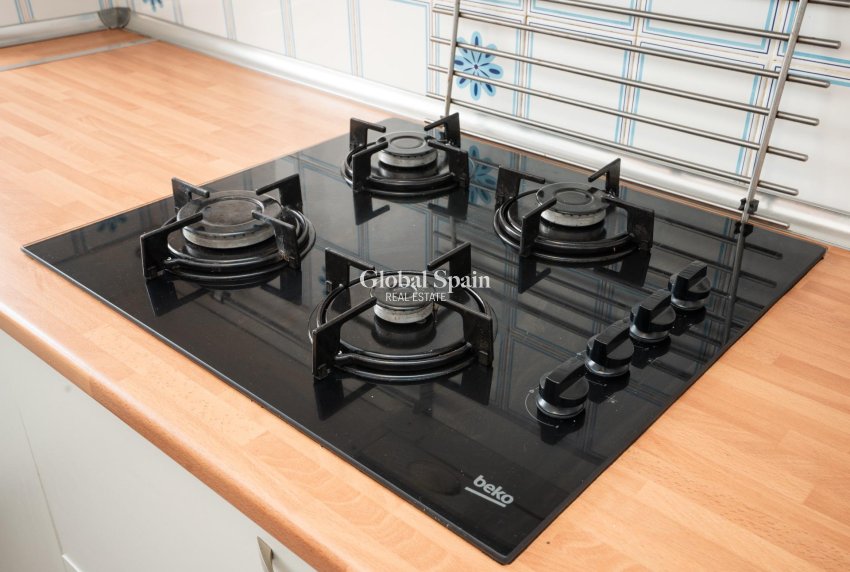 Wederverkoop - APPARTEMENT -
TORREVIEJA - El Acequión - Los Náufragos