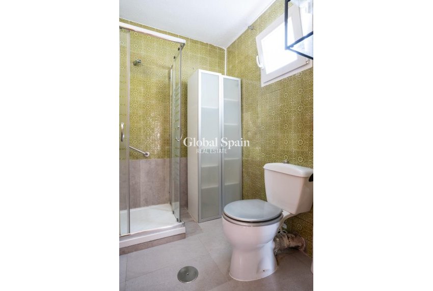 Wederverkoop - APPARTEMENT -
TORREVIEJA - El Acequión - Los Náufragos