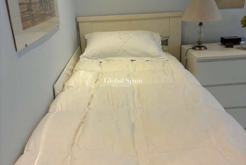 Wederverkoop - APPARTEMENT -
TORREVIEJA - El Acequión - Los Náufragos