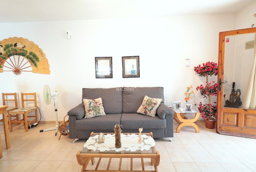 Wederverkoop - APPARTEMENT -
TORREVIEJA - El Acequión - Los Náufragos