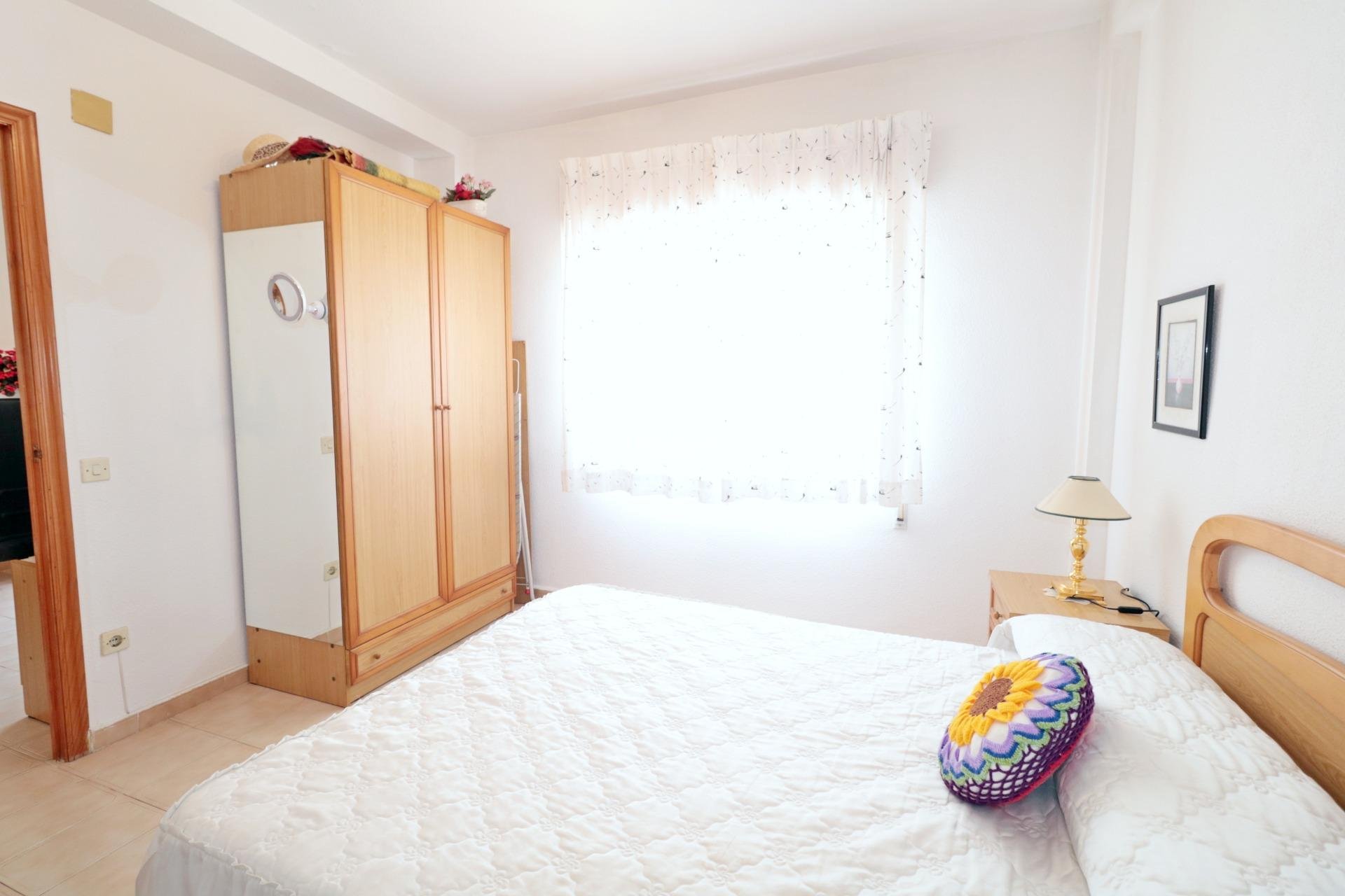 Wederverkoop - APPARTEMENT -
TORREVIEJA - El Acequión - Los Náufragos