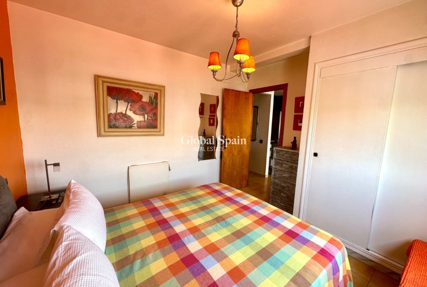 Wederverkoop - APPARTEMENT -
TORREVIEJA - El Acequión - Los Náufragos