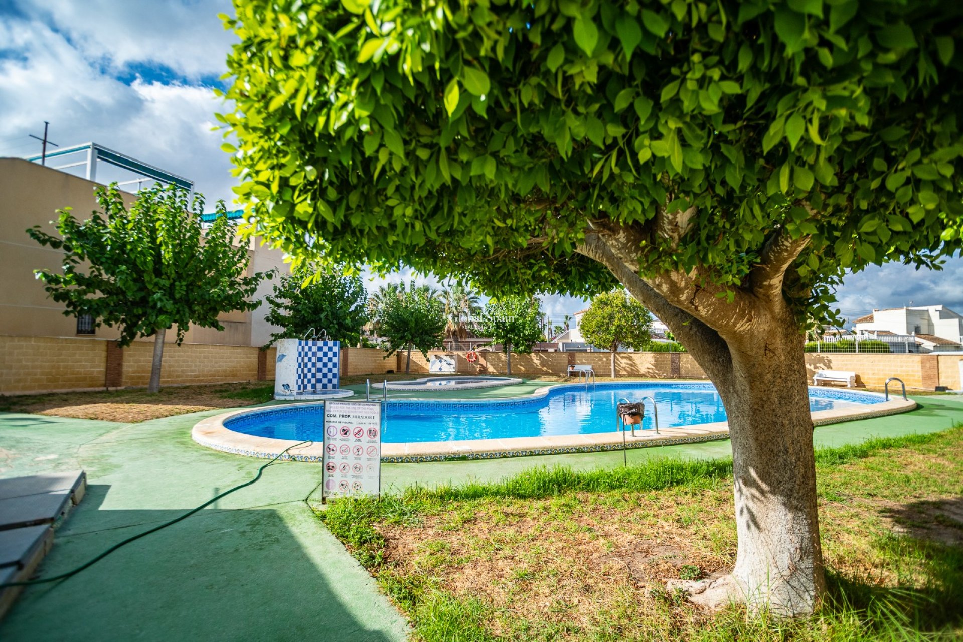 Wederverkoop - APPARTEMENT -
TORREVIEJA - El Chaparral