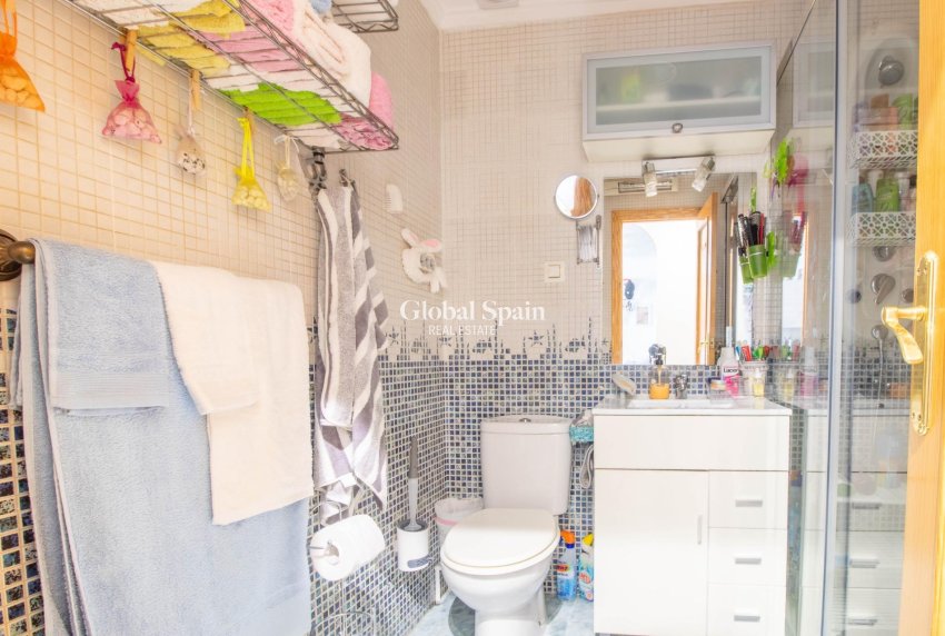 Wederverkoop - APPARTEMENT -
TORREVIEJA - El chaparral