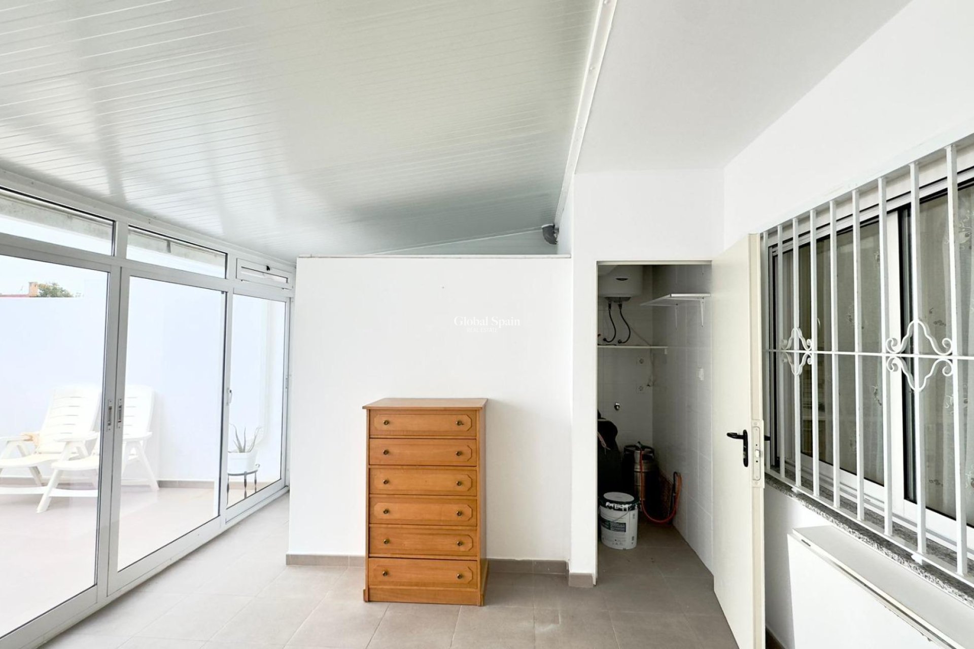 Wederverkoop - APPARTEMENT -
TORREVIEJA - El limonar