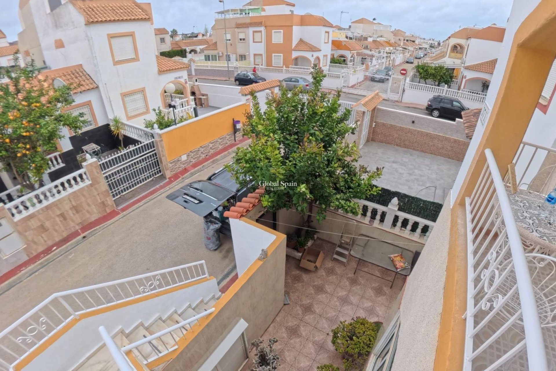 Wederverkoop - APPARTEMENT -
TORREVIEJA - El limonar