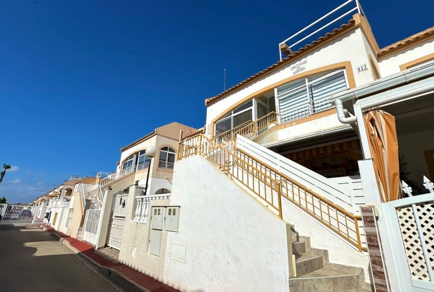 Wederverkoop - APPARTEMENT -
TORREVIEJA - El limonar