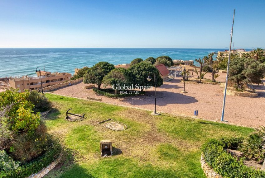 Wederverkoop - Appartement -
TORREVIEJA - El Molino