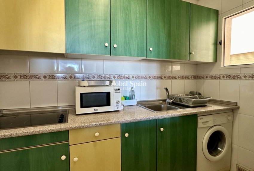 Wederverkoop - APPARTEMENT -
TORREVIEJA - El Molino