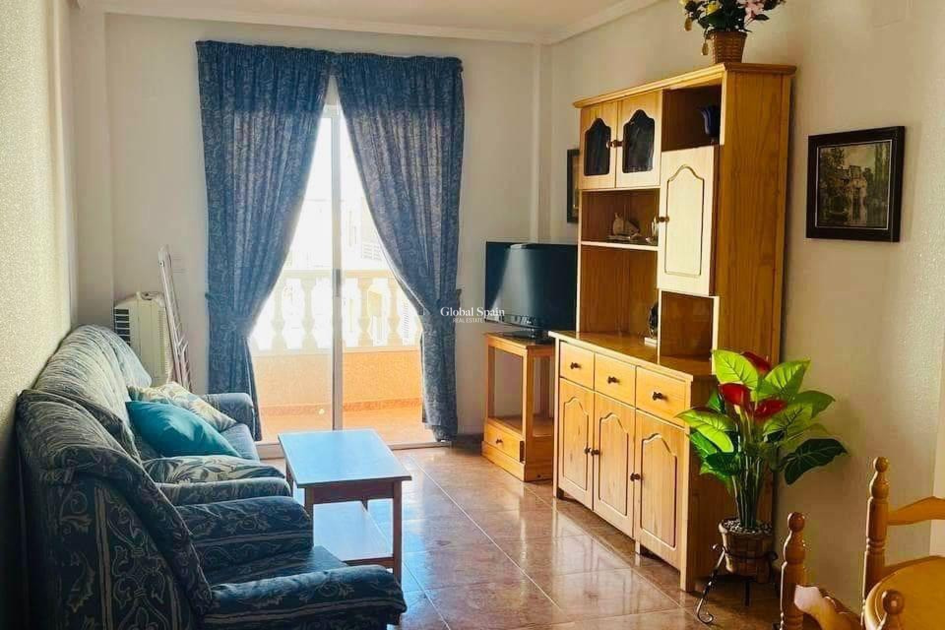 Wederverkoop - APPARTEMENT -
TORREVIEJA - El molino