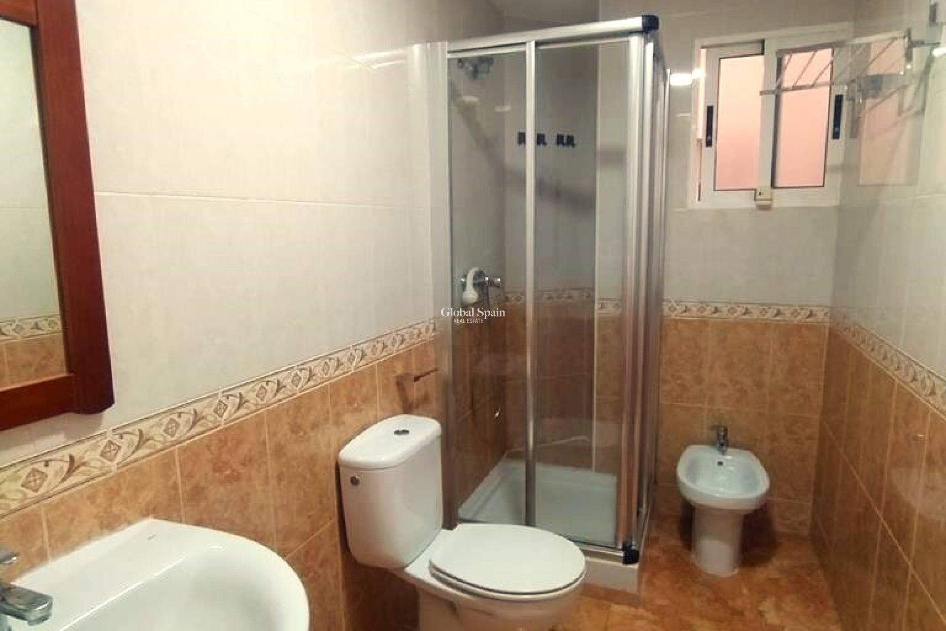 Wederverkoop - APPARTEMENT -
TORREVIEJA - El molino