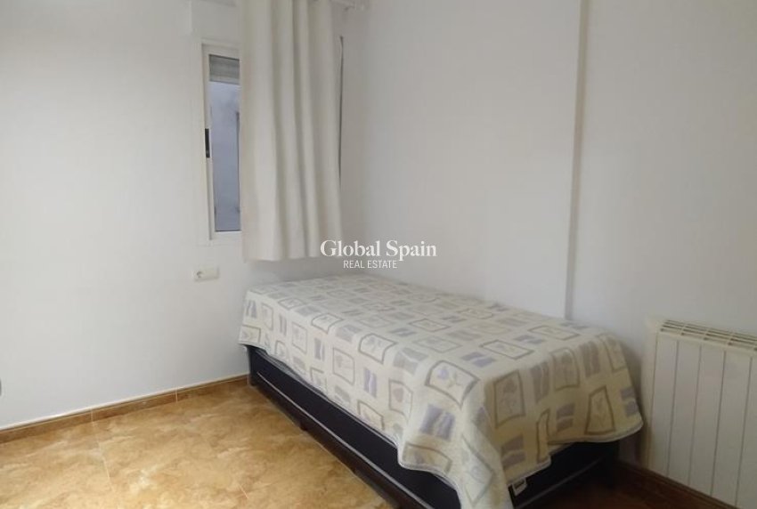 Wederverkoop - APPARTEMENT -
TORREVIEJA - El molino