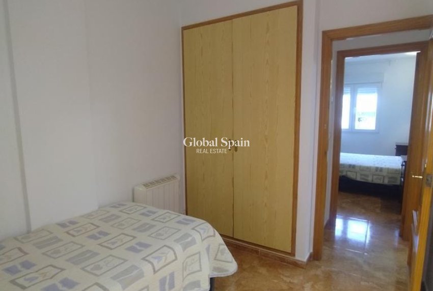 Wederverkoop - APPARTEMENT -
TORREVIEJA - El molino