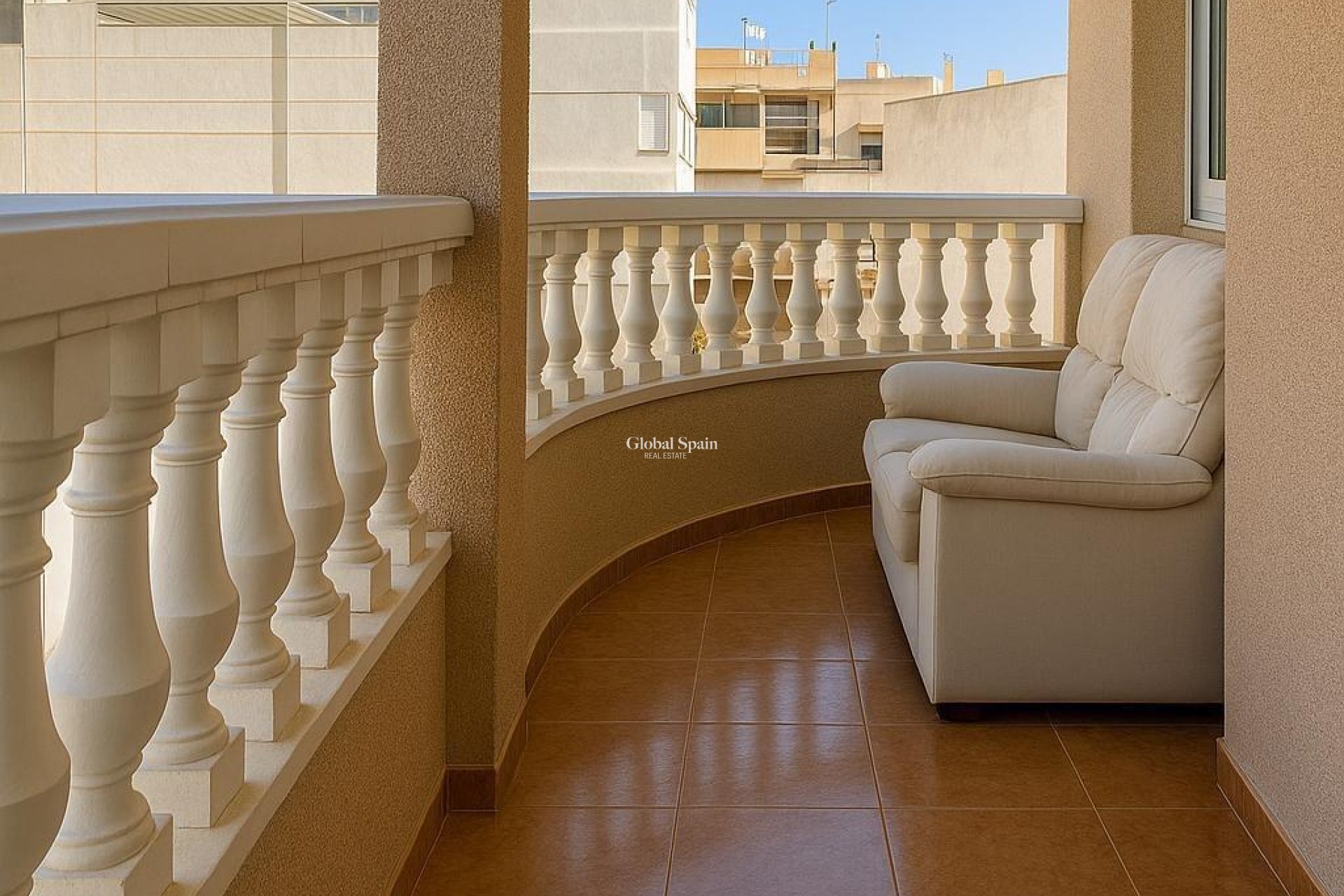 Wederverkoop - APPARTEMENT -
TORREVIEJA - El molino