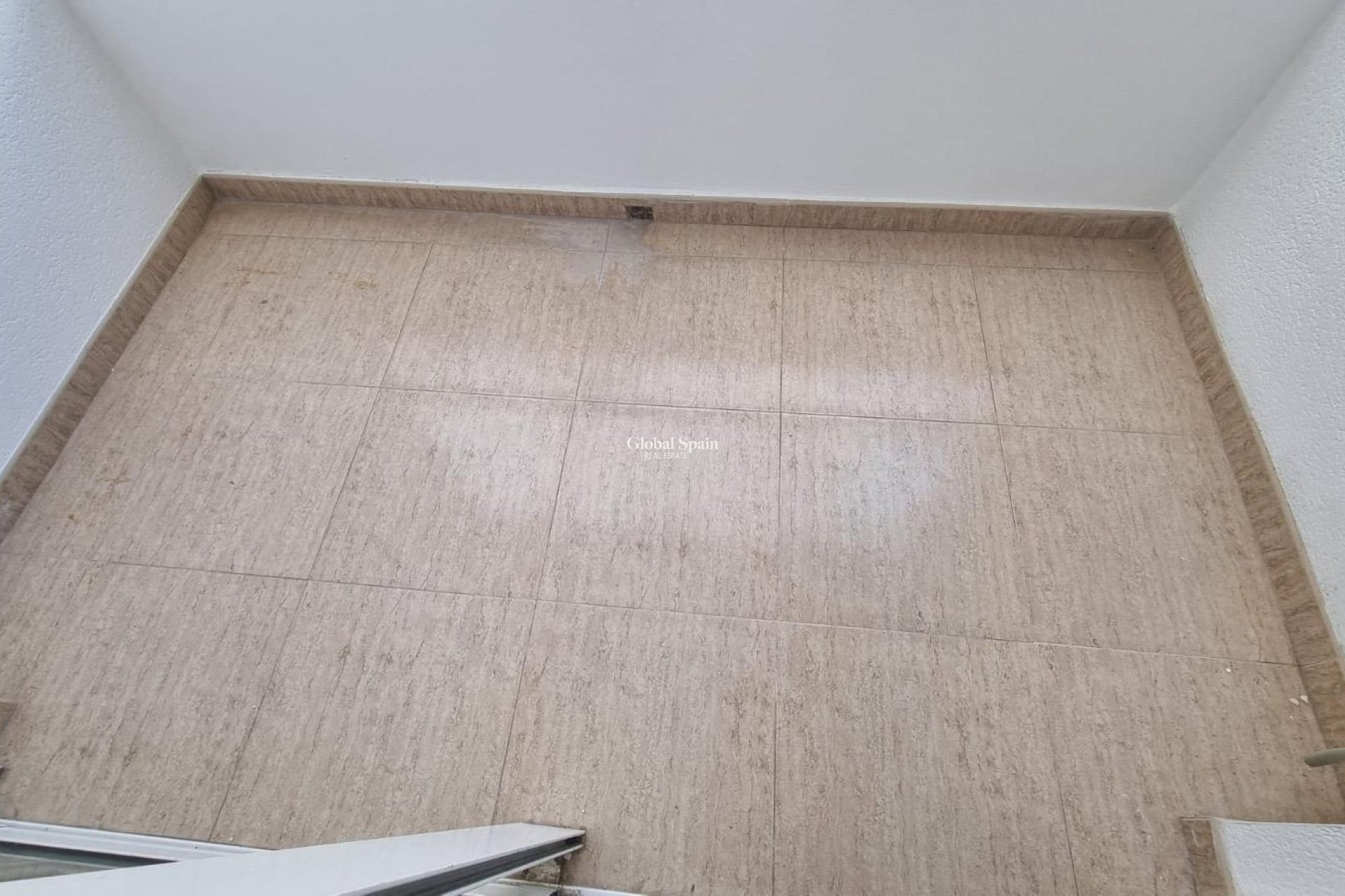 Wederverkoop - APPARTEMENT -
TORREVIEJA - El molino