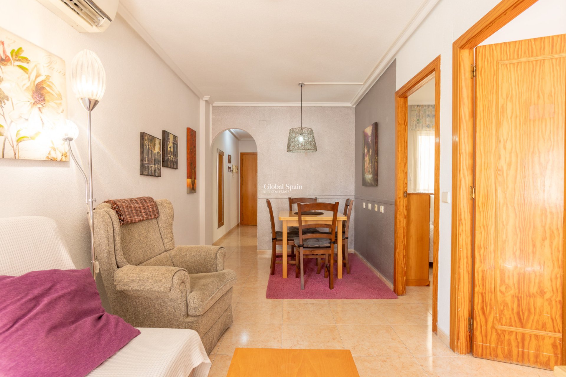 Wederverkoop - APPARTEMENT -
TORREVIEJA - El molino