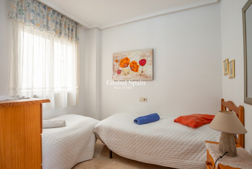 Wederverkoop - APPARTEMENT -
TORREVIEJA - El molino