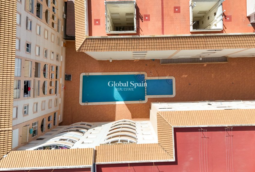 Wederverkoop - APPARTEMENT -
TORREVIEJA - El molino