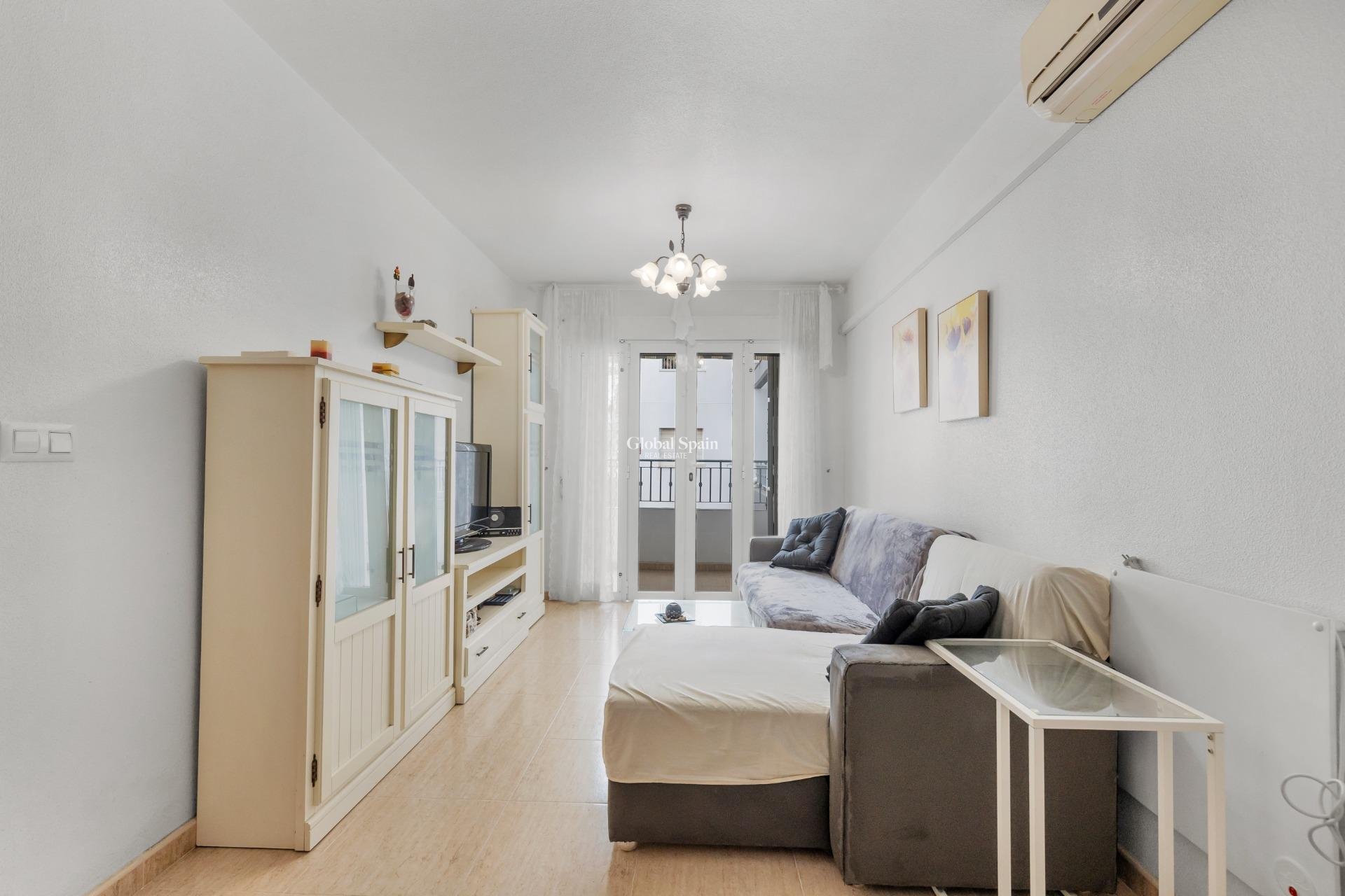 Wederverkoop - APPARTEMENT -
TORREVIEJA - El Molino