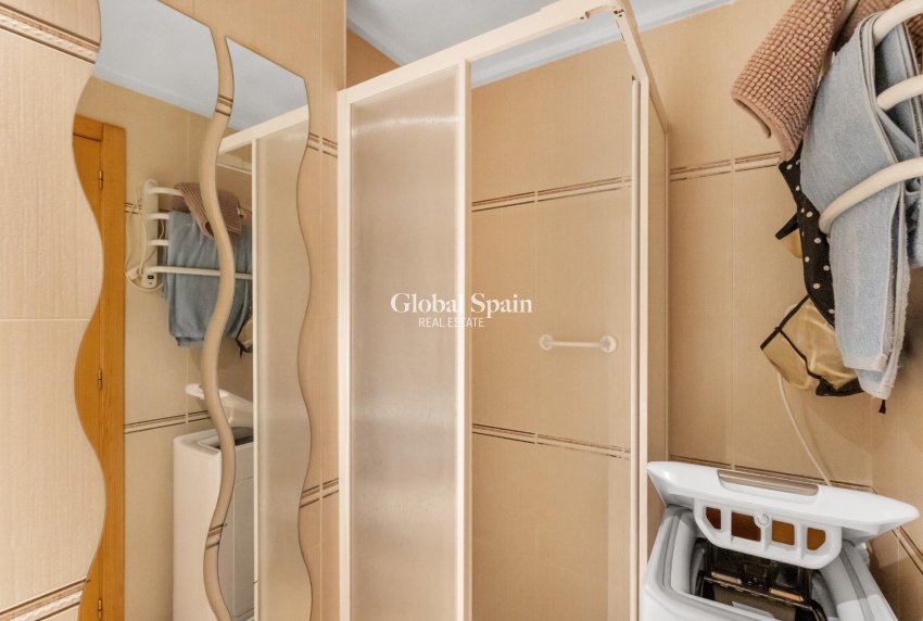Wederverkoop - APPARTEMENT -
TORREVIEJA - El Molino