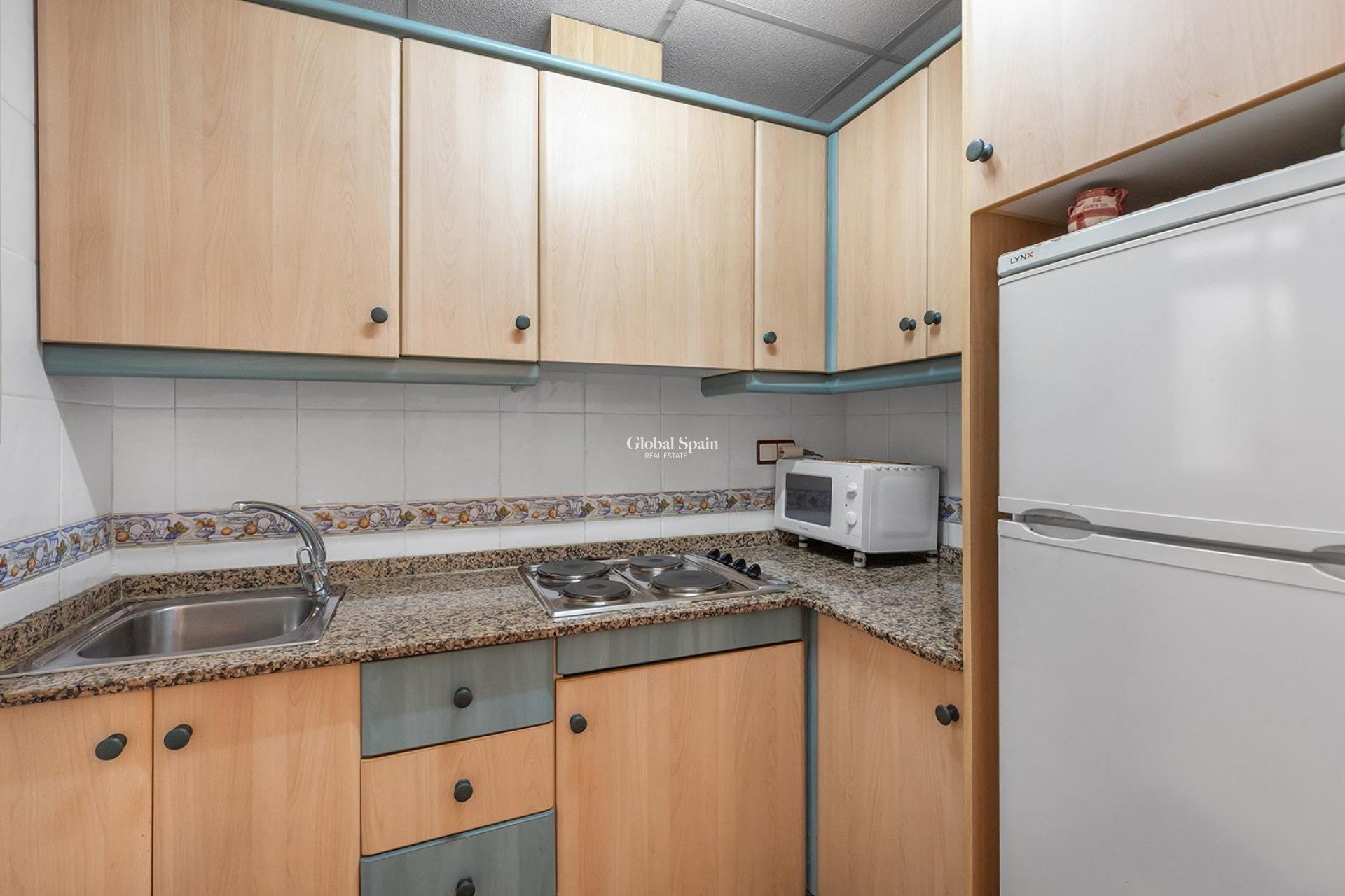 Wederverkoop - Appartement -
TORREVIEJA - Estacion de autobuses