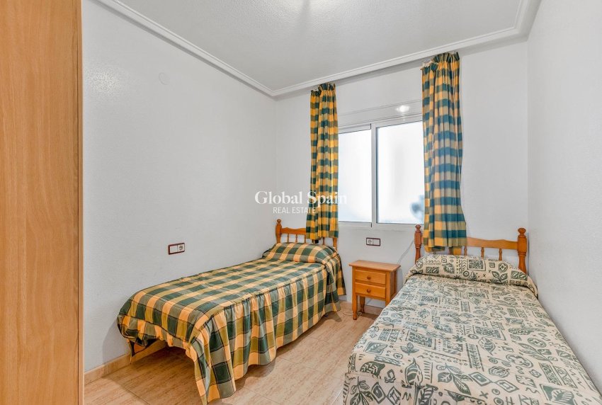 Wederverkoop - Appartement -
TORREVIEJA - Estacion de autobuses